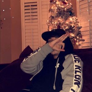 Meet your Posher, Beau